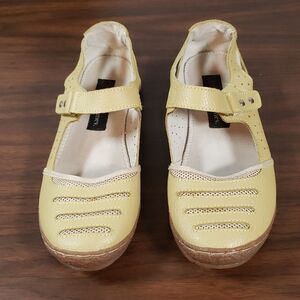 bernie mev. Raizo Pastel Yellow Leather Mary Janes Shoes EUR 40 US 9